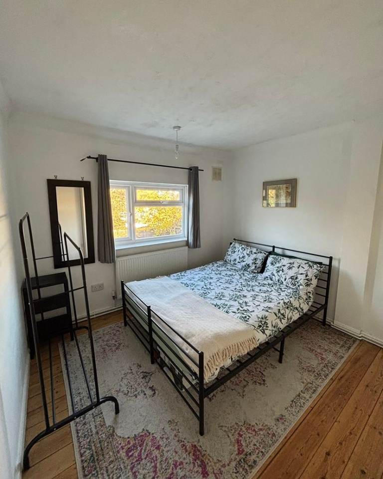 image for Double Bedroom to rent 