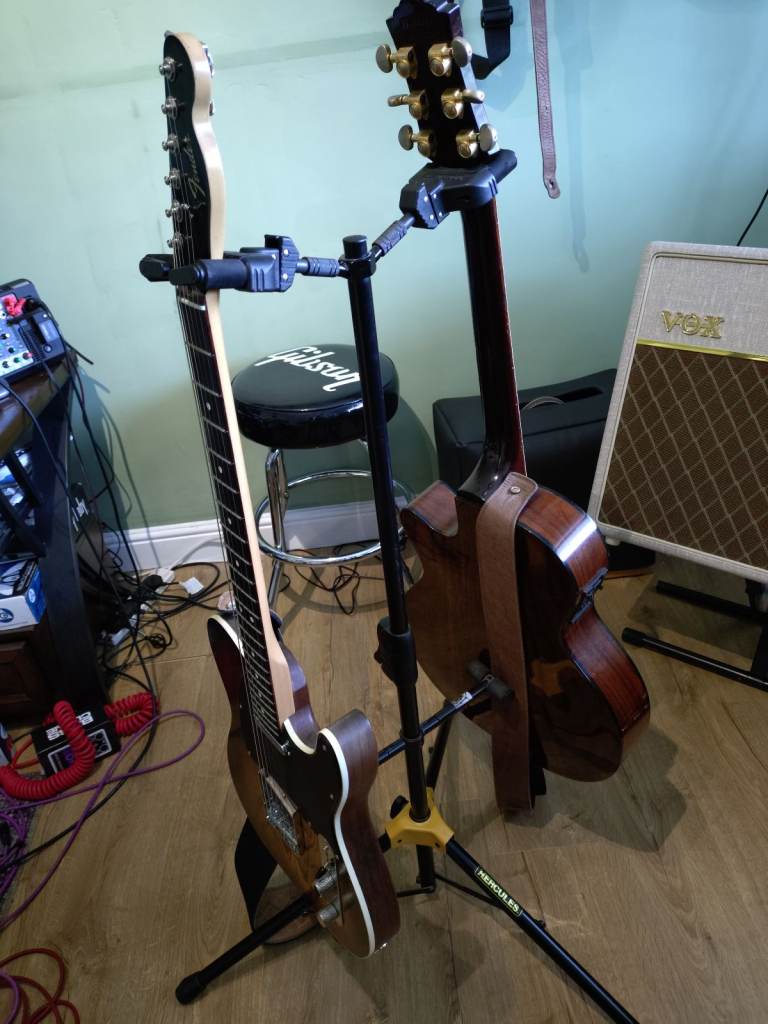 Hercules Double Guitar Stand