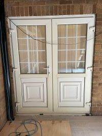 USED UPVC WINDOW AND DOORS