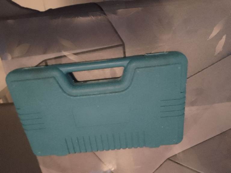 image for CALIBRE SET BRAND NEW