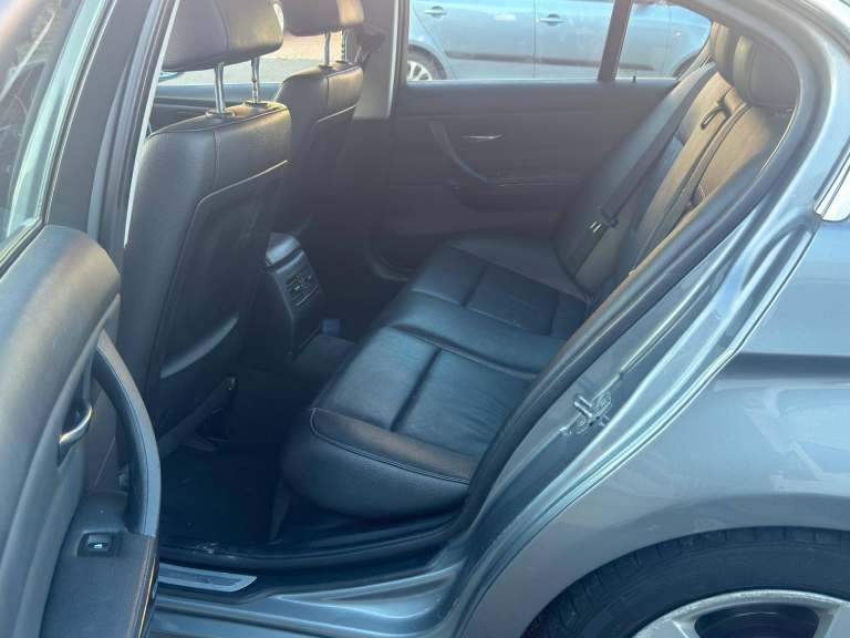 BMW, 3 SERIES, Saloon, 2011, Manual, 1995 (cc), 4 doors