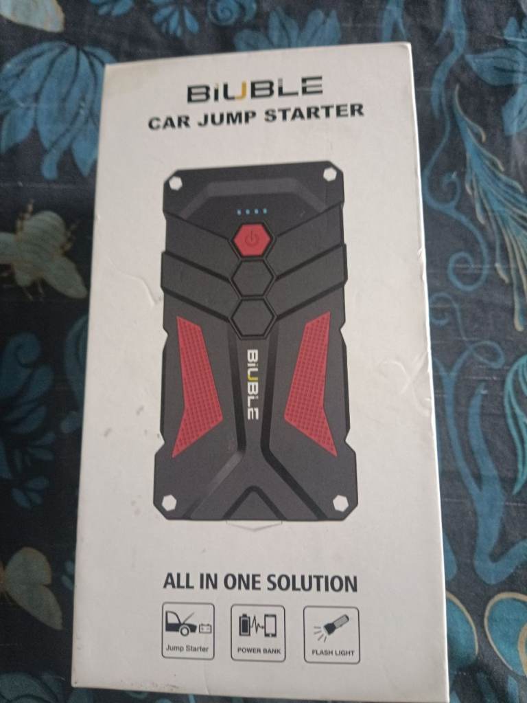 Car jump starter 