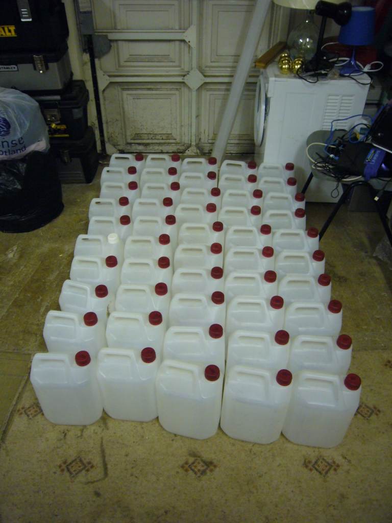 Water Containers x 100 ( Need Away ASAP )