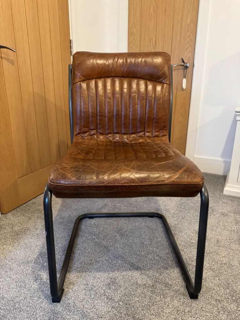 Vintage style leather chair 