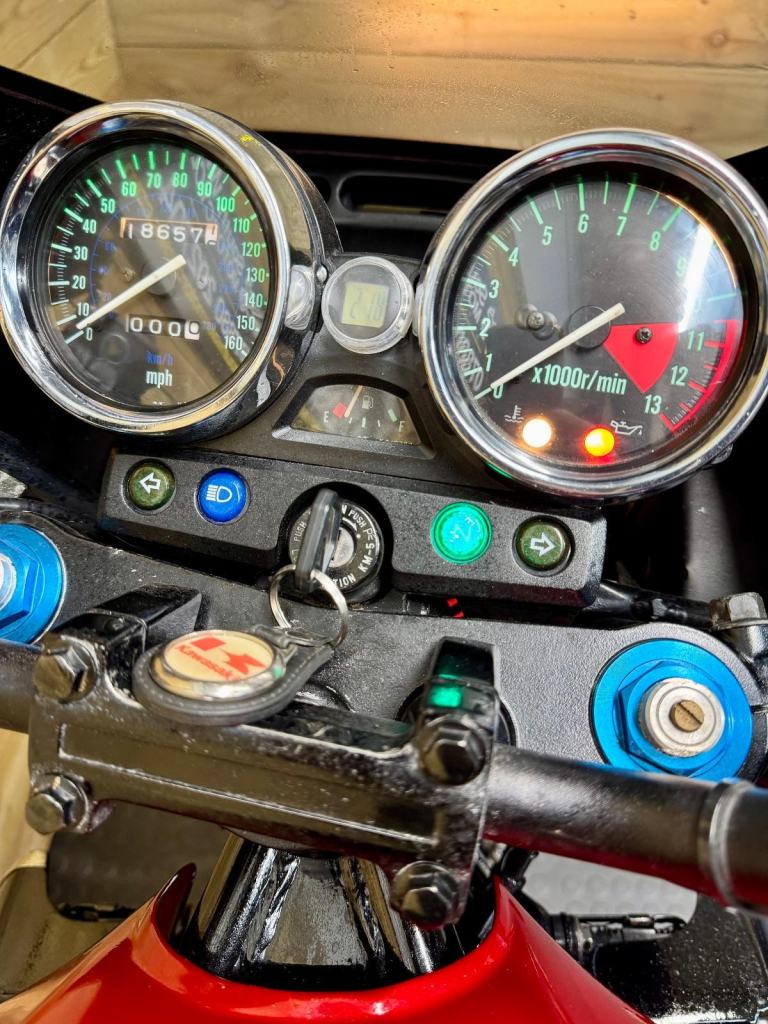 Kawasaki ZRX-1100 / Y registration 2001 / just 18.6k miles 