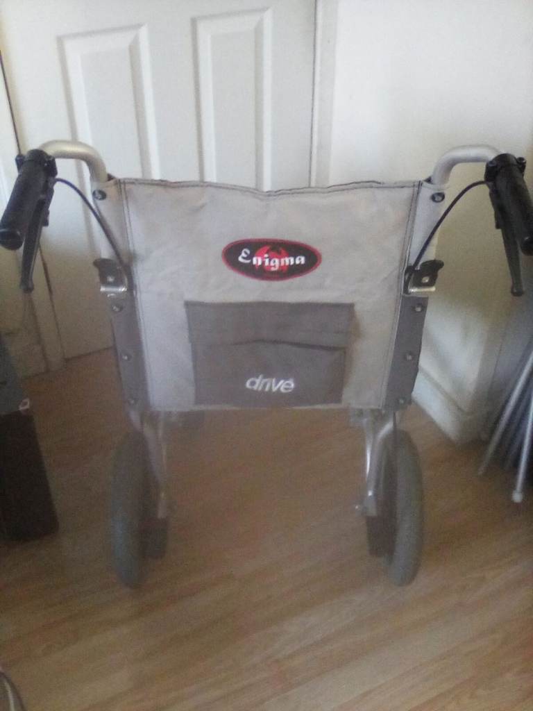 LIGHTWEIGHT Wheelchair