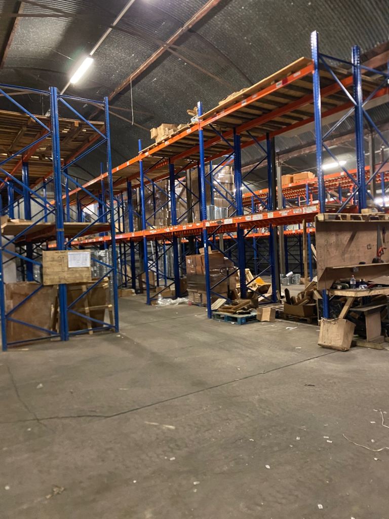 Industrial warehouse long span racking clearance 