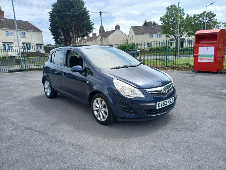 Vauxhall corsa 1.2 petrol 5doors in great condition mot til september starts & drives
