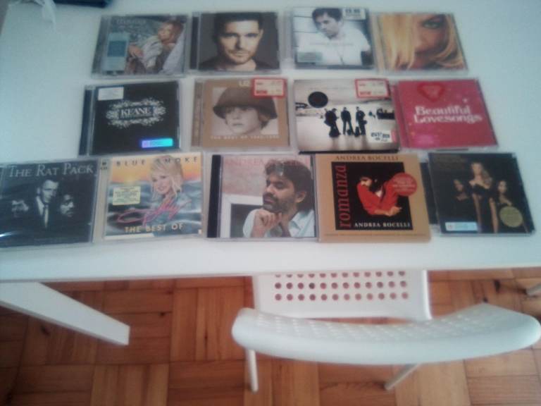 Bundle of as new music CDs - £5 the lot.