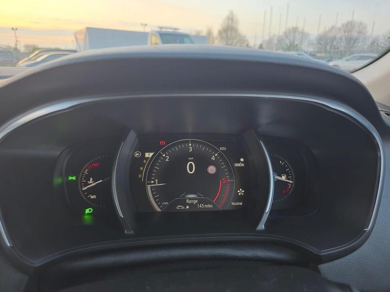 2016 Renault Megane 1.5 dCi Dynamique S Nav EDC Euro 6 5dr Hatchback Diesel Automatic