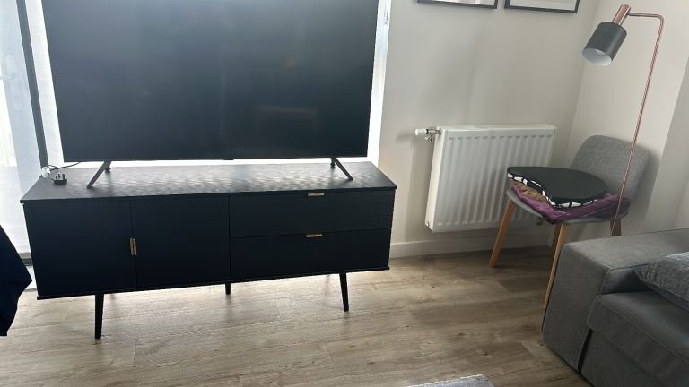I’m moving and selling a selection of well-maintained household furniture and kitchen essentials