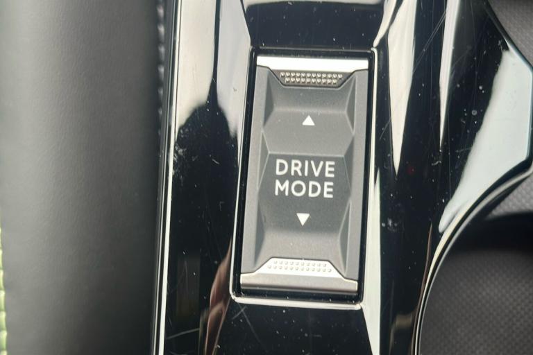  Peugeot 208 1.2 Puretech Gt Hatchback 5dr Petrol Eat Euro 6 s/s 100 Ps Petrol