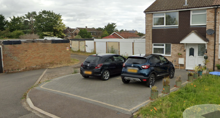 Garage to rent in Bedford 