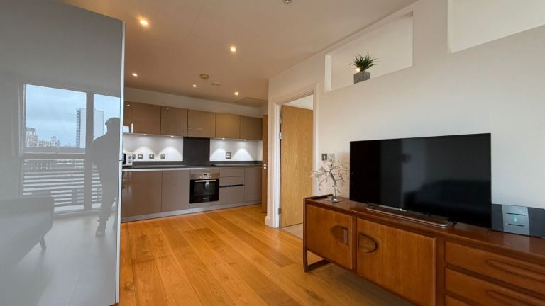 🌆Modern 1-Bed Unit in E3 for SA / Company Let Use