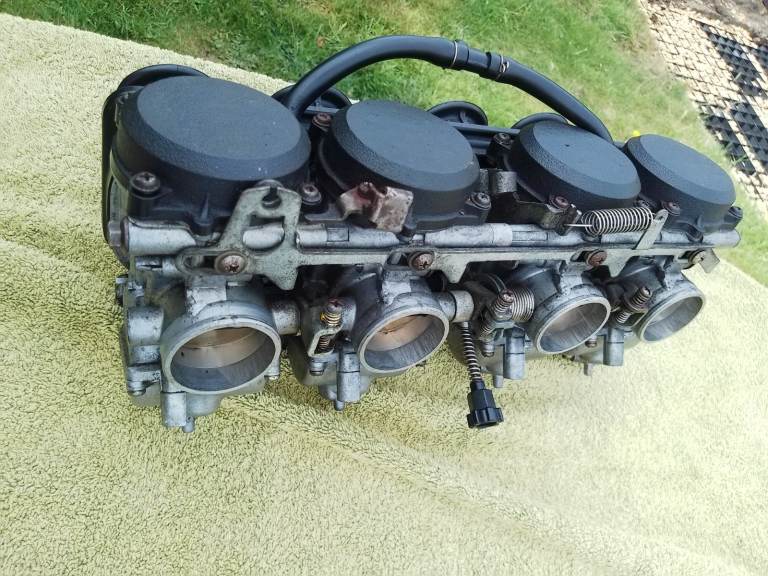 KAWASAKI ZZR 600 D (ZX6) 1992 CARBS USED