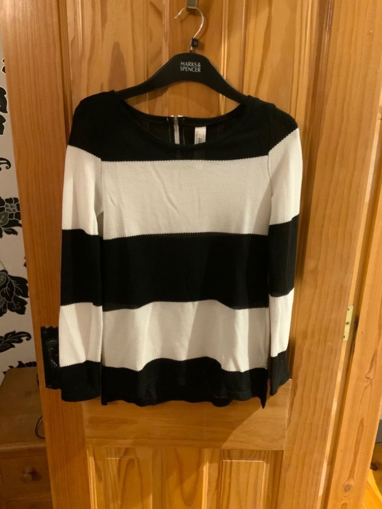 Pull & Bear jumper size S