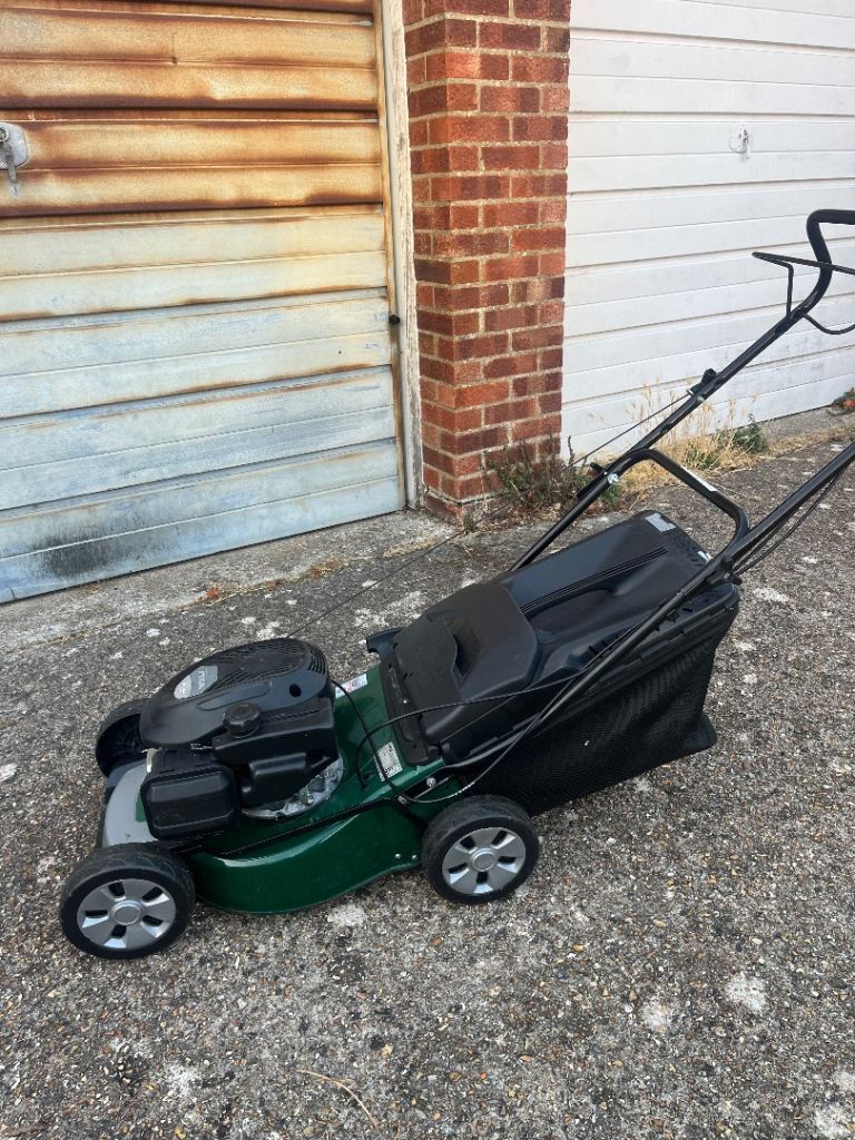 Stiga ST 120 OHV Petrol Lawn Mower – Good Condition