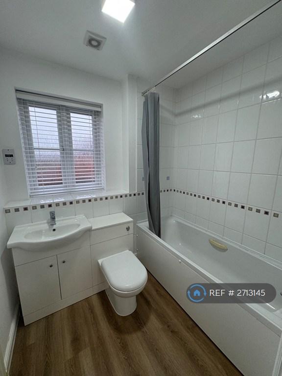 2 bedroom flat in Chequers Close, Corby, NN18 (2 bed) (#2713145)