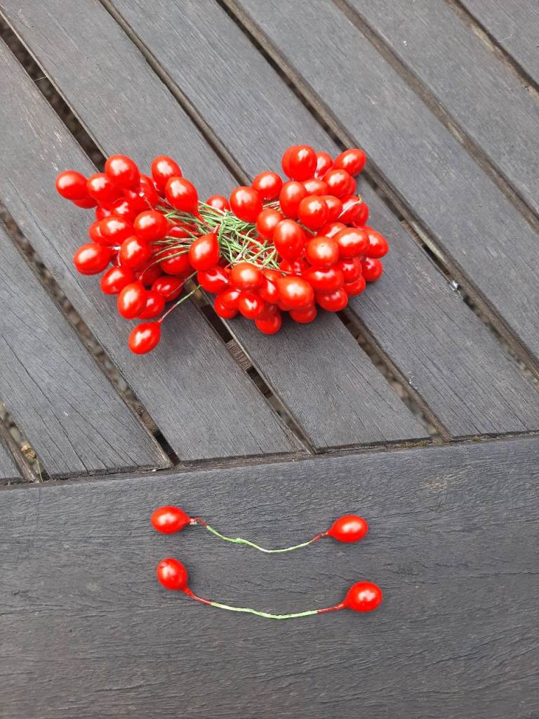 New Red Berry Sprigs for Christmas Decorations 9x 100g Packs (70 Pairs per pack) plus 1x open pack