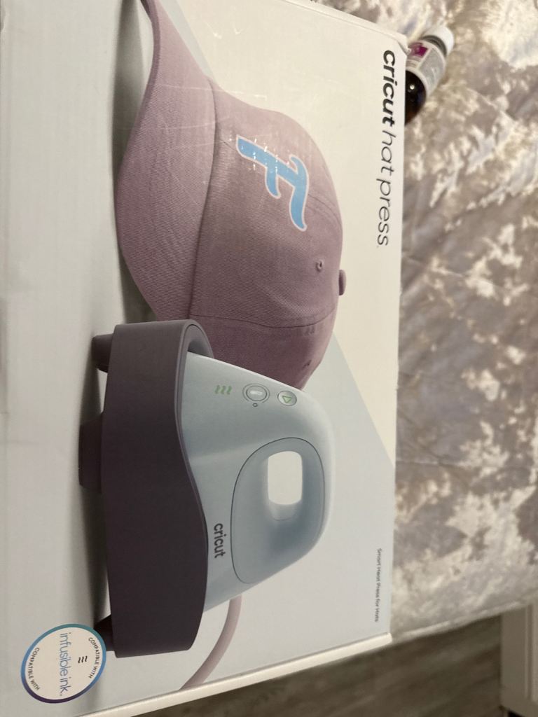 NEW IN BOX CRICUT HAT PRESS 