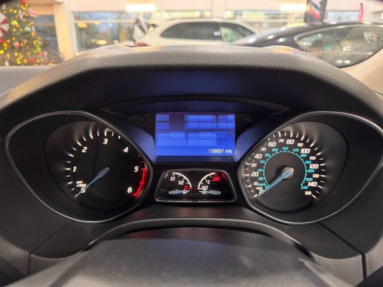 2014 Ford Focus 1.6 TDCi 115 Zetec Navigator 5dr HATCHBACK DIESEL Manual