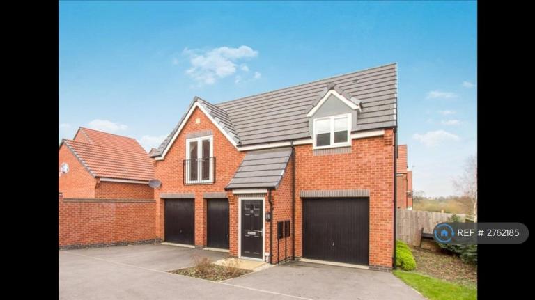 2 bedroom flat in Moulton Road, Hamilton, Leicester, LE5 (2 bed) (#2762185)