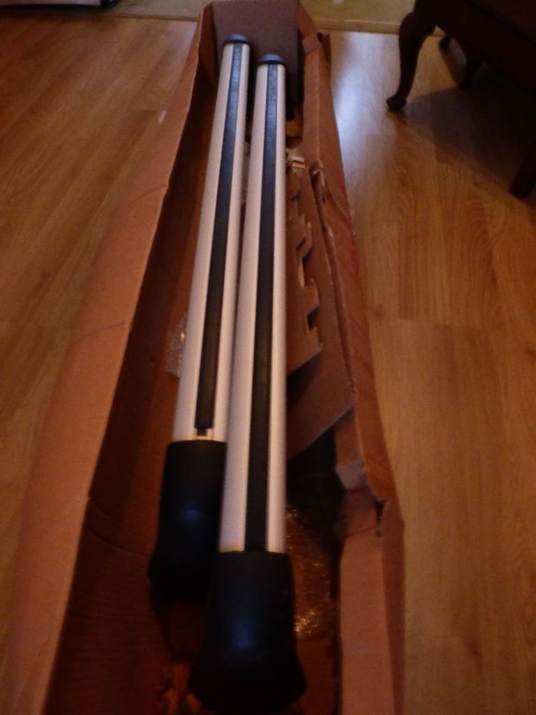 Toyota Avensis verso new roof bars