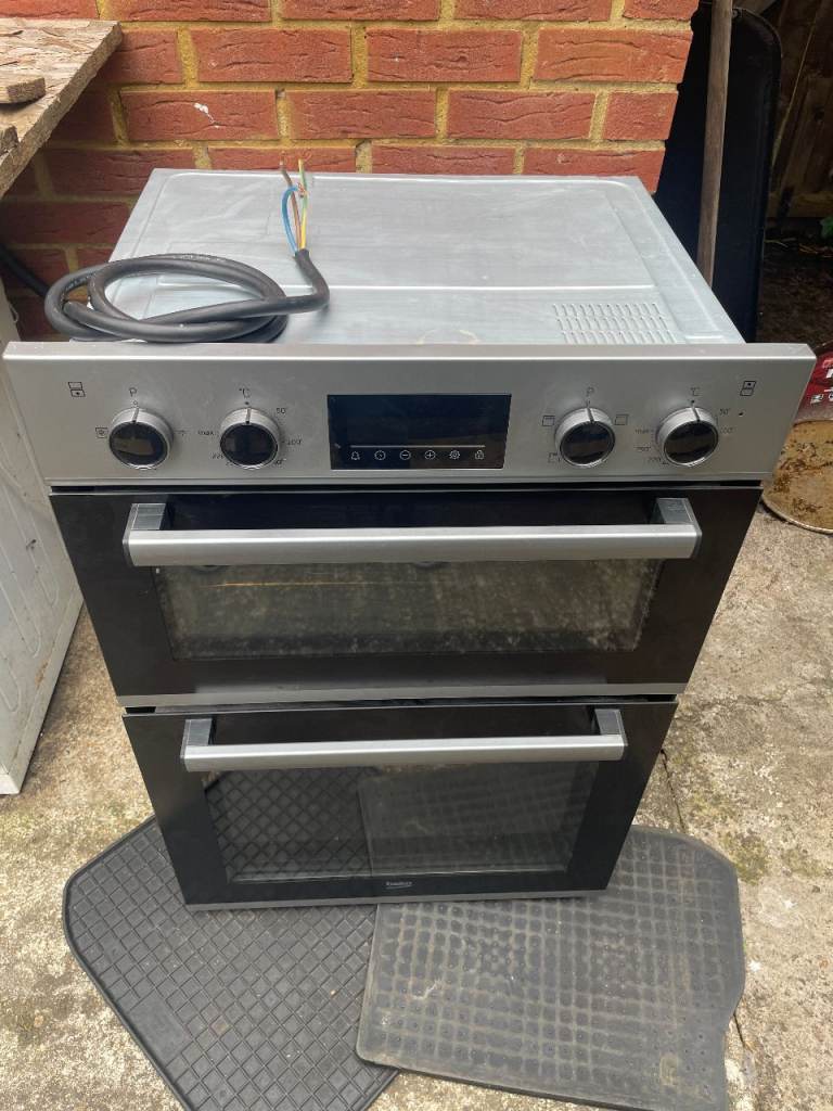 Beko BBXDF22300S 90cm Built-In Double Fan Oven with Touch Control LED Timer