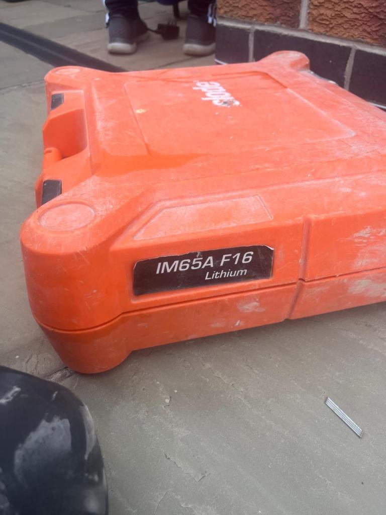 Pasadloe IM360 2nd fix Nail Gun with Case – Fair Condition