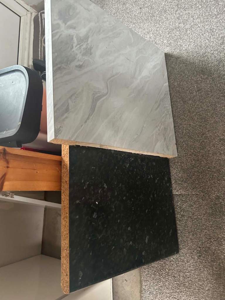 2 x worktop off cuts