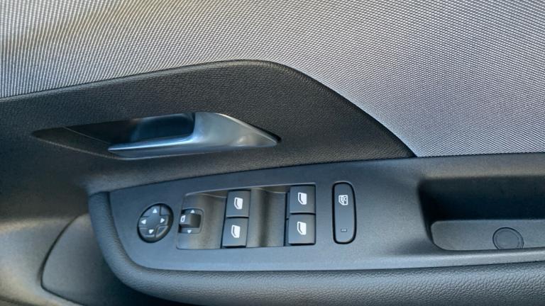 2025 Vauxhall Mokka 1.2 Turbo 136 Griffin 5dr HATCHBACK PETROL Manual