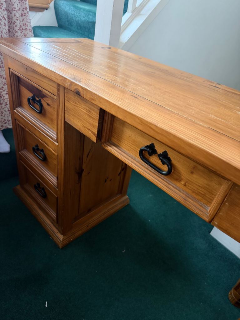 Solid Pine Wooden Desk with Drawers – Good Condition