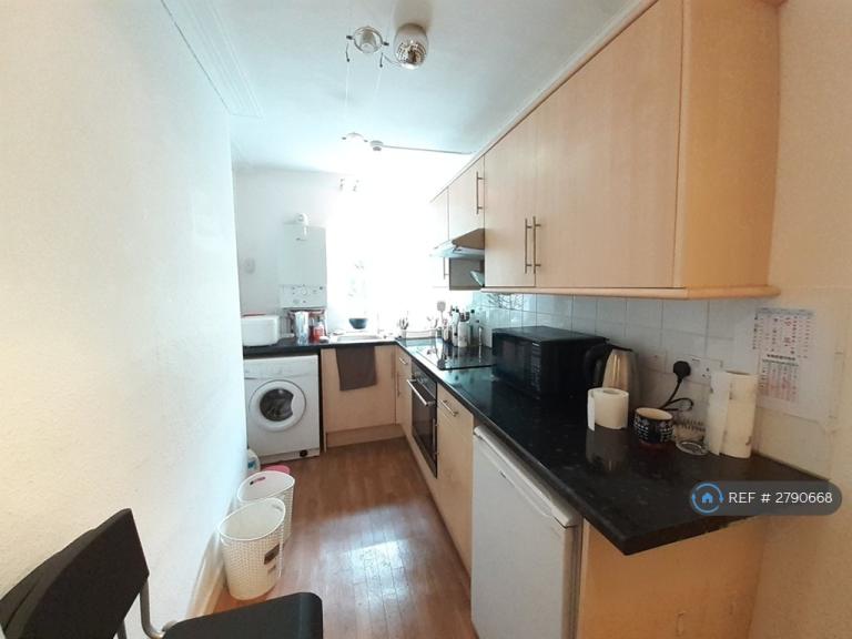 2 bedroom flat in Chesterfield Buildings, Bristol, BS8 (2 bed) (#2790668)