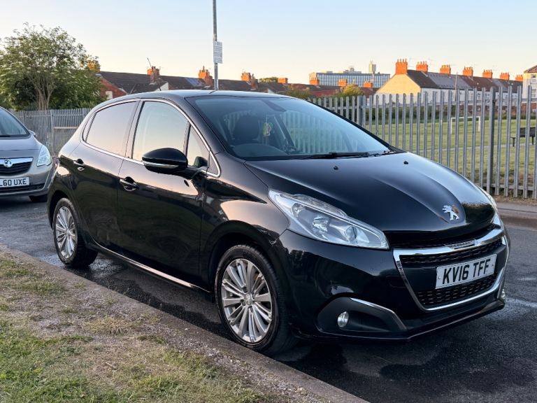 Peugeot, 208, Hatchback, 2016, Manual, 1199 (cc), 5 doors