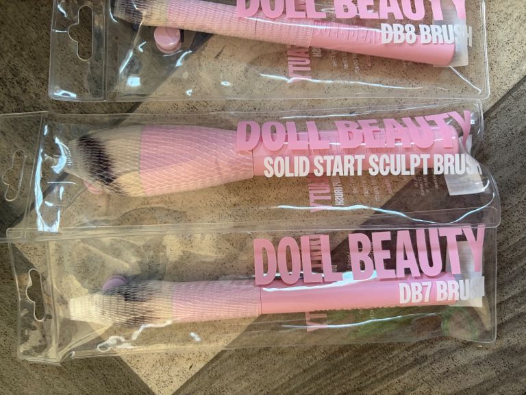 Doll Beauty Solid Start Sculpt Brushes – New