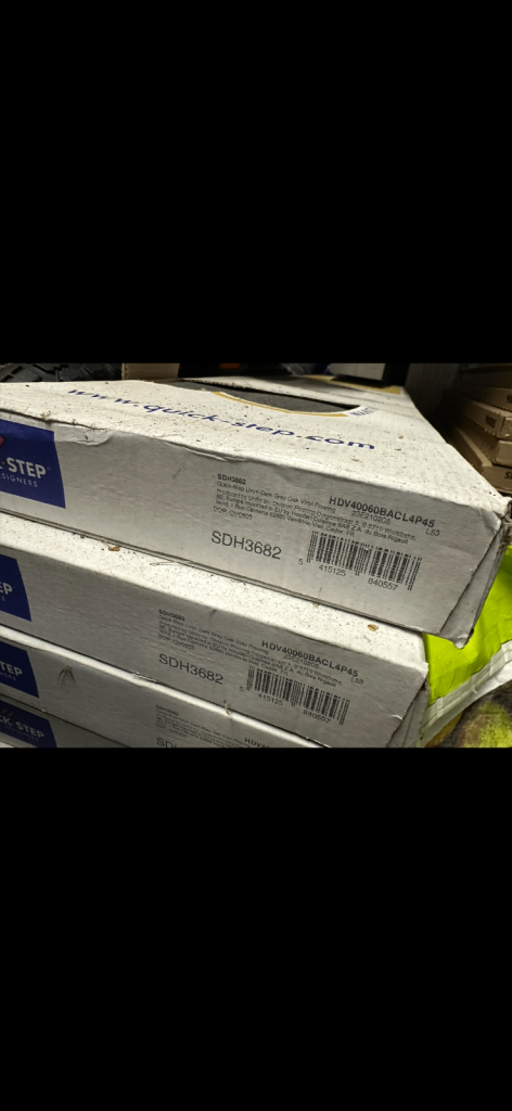 4 x packs of Quick-Step Vinyl Flooring with underlay 