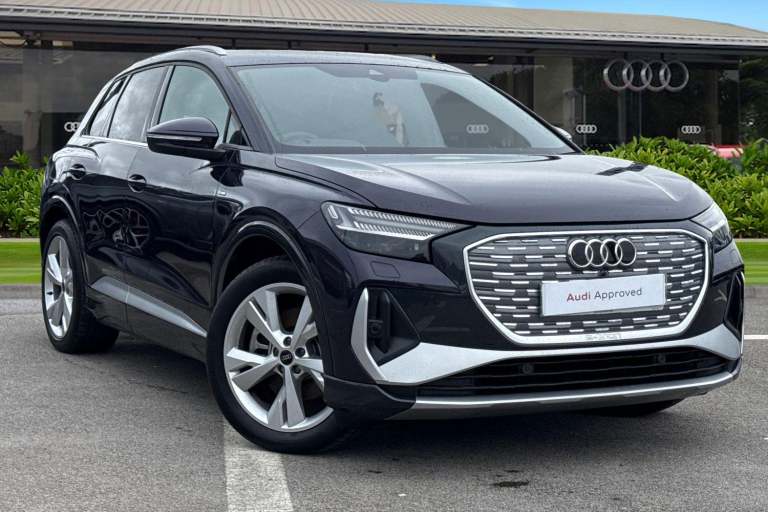 2025 Audi Q4 e-tron Q4  S line 45 e-tron  210,00 kW SUV ELECTRIC Automatic