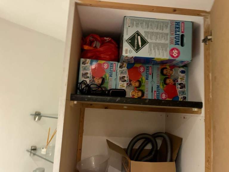 Helium balloon tanks unused 3 in its box and 3 additional 20 tanks for a price of one