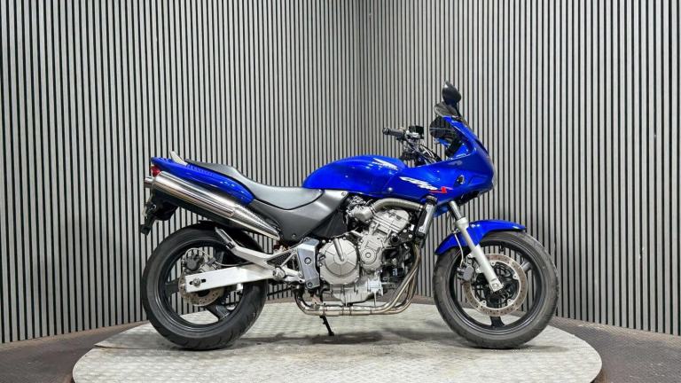 Honda CB 600 2001 ONLY 15K MOT OCTOBER 2027 VERY CLEAN 600CC
