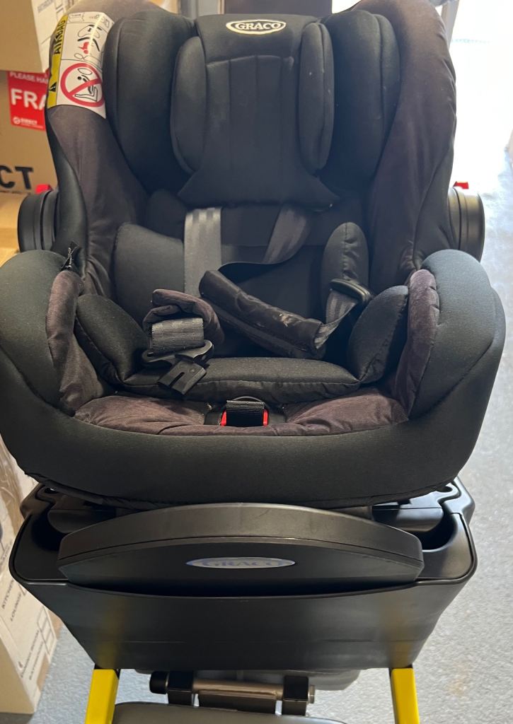 Graco Car Seat - Black, Good Condition