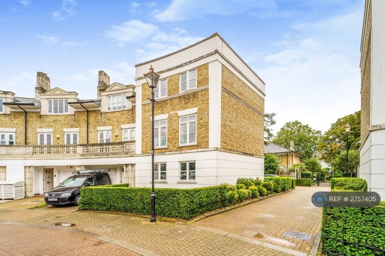 1 bedroom flat in Huntingdon Gardens, London, W4 (1 bed) (#2757405)