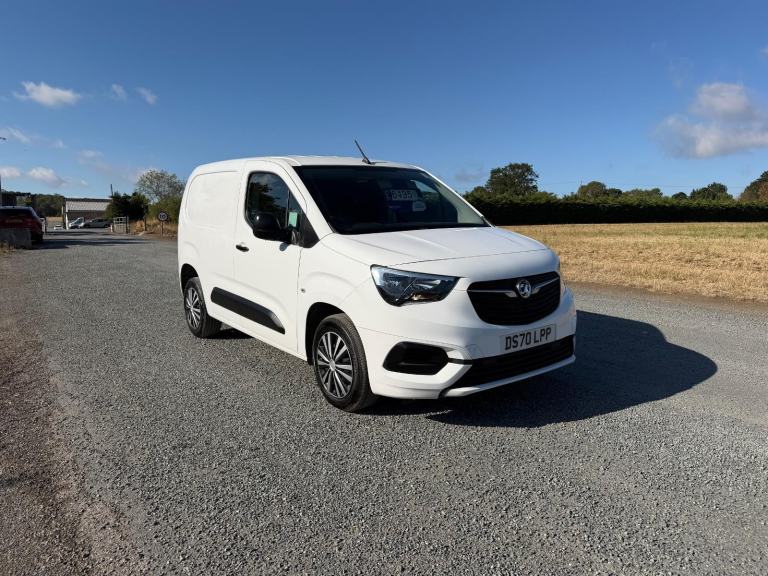 Vauxhall Combo 1.6 Turbo D 2300 Sportive Panel Van 4dr Diesel Manual ... 2020/70
