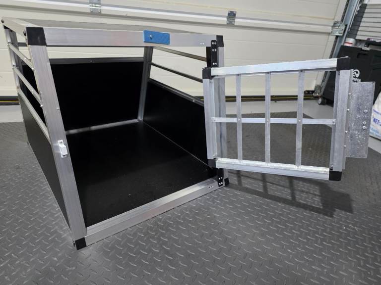 Quality Aluminium Dog crate