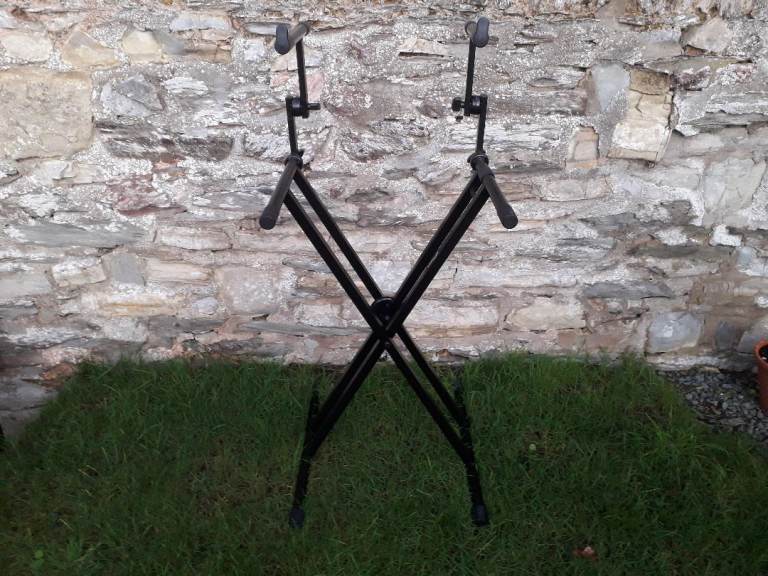 Double Keyboard Stand by Tiger