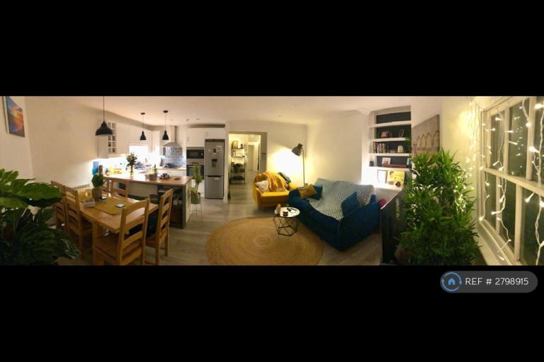 2 bedroom flat in Regency Square, Brighton, BN1 (2 bed) (#2798915)