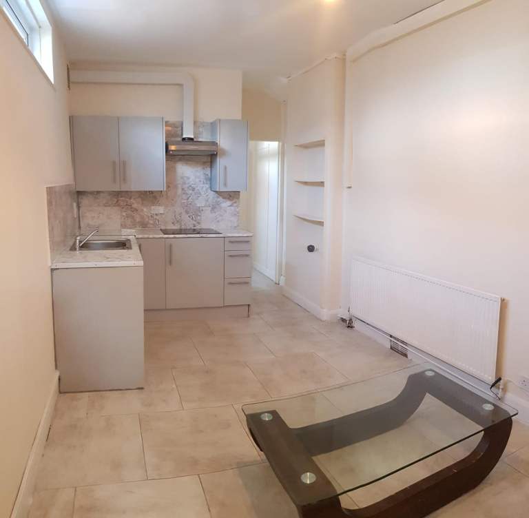 Nice one bed flat to let on Heming Road, Edgware, HA8 9AD (Including Council Tax & Water bill)