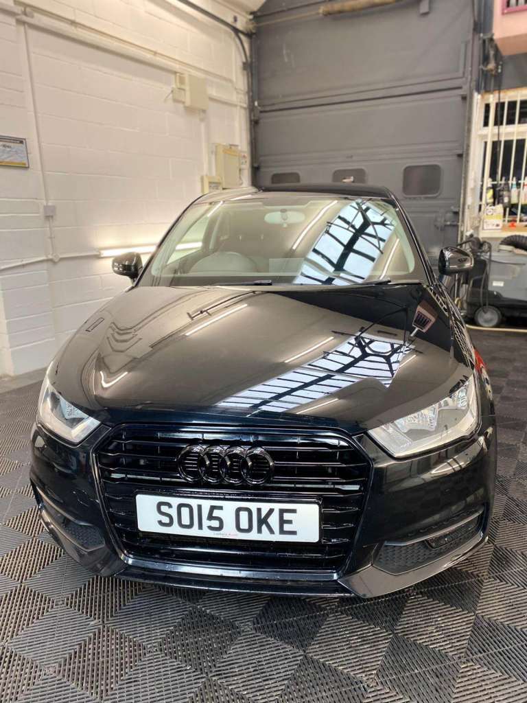 Audi A1 Custom Black Edition Sports 1.4 TFSI Turbo