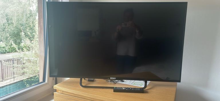 Sony Bravia KD-43X8309C 43” 4K Smart TV – Faulty / Spares or Repair