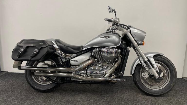 SUZUKI VZ800 M800 INTRUDER ** LEATHER PANNIERS - SEAT COWL -12 MONTH MOT  **