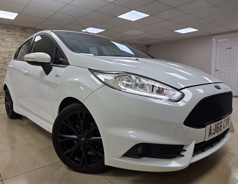 FORD FIESTA 1.0 T EcoBoost ST-Line White Manual Petrol WARRANTY 12 MONTHS MOT